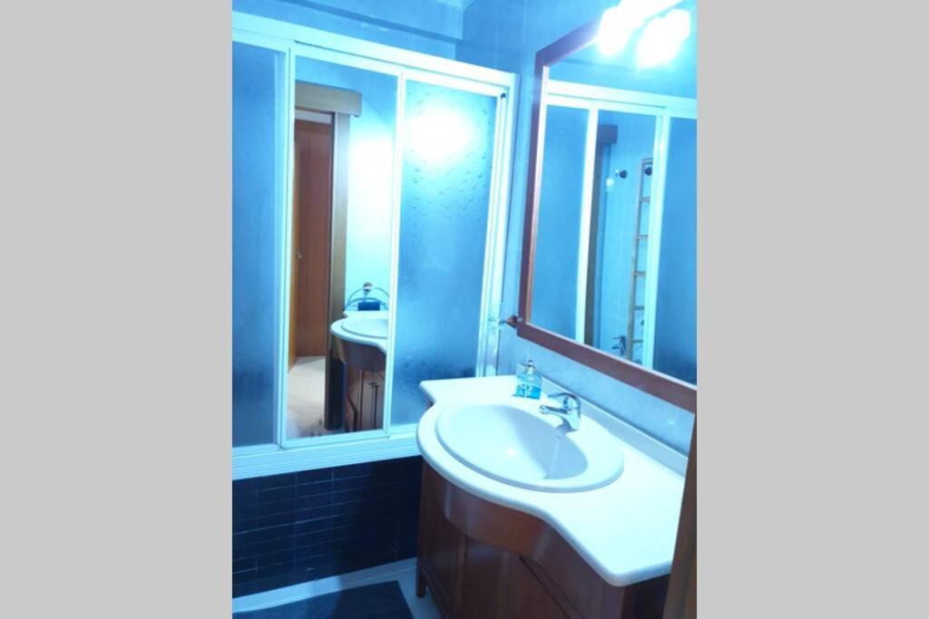 Beautiful And Cozy Apartment In Seville. Dış mekan fotoğraf
