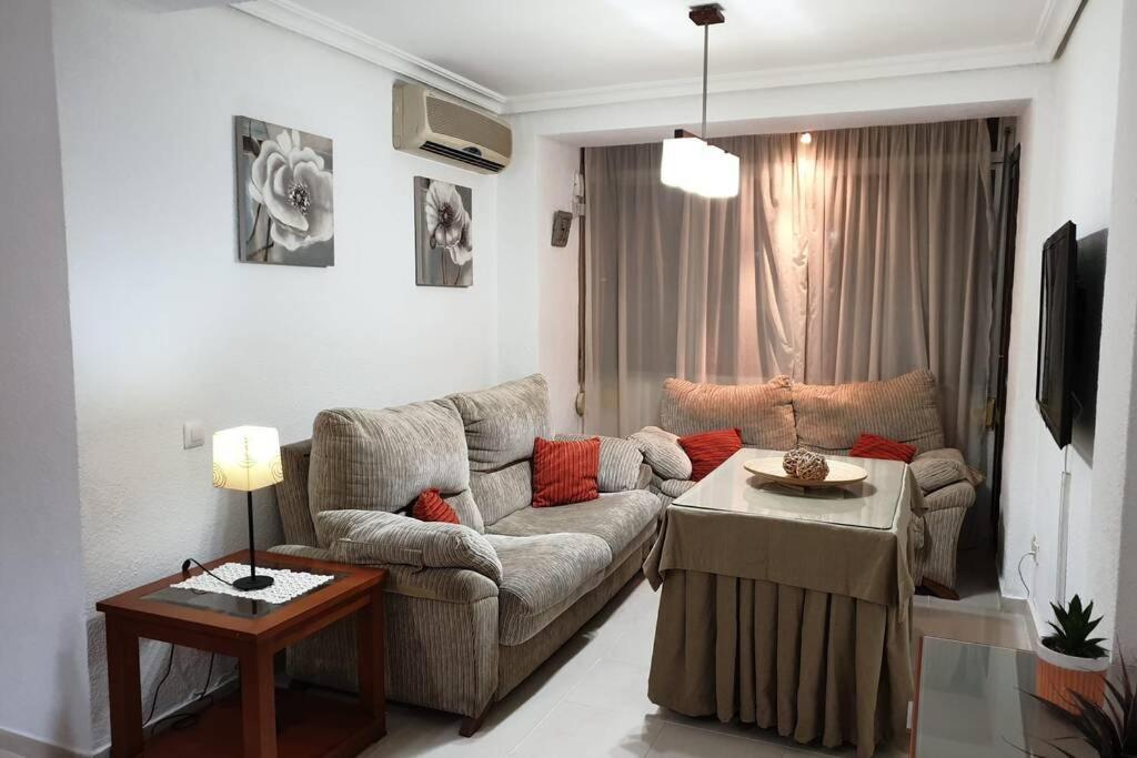 Beautiful And Cozy Apartment In Seville. Dış mekan fotoğraf